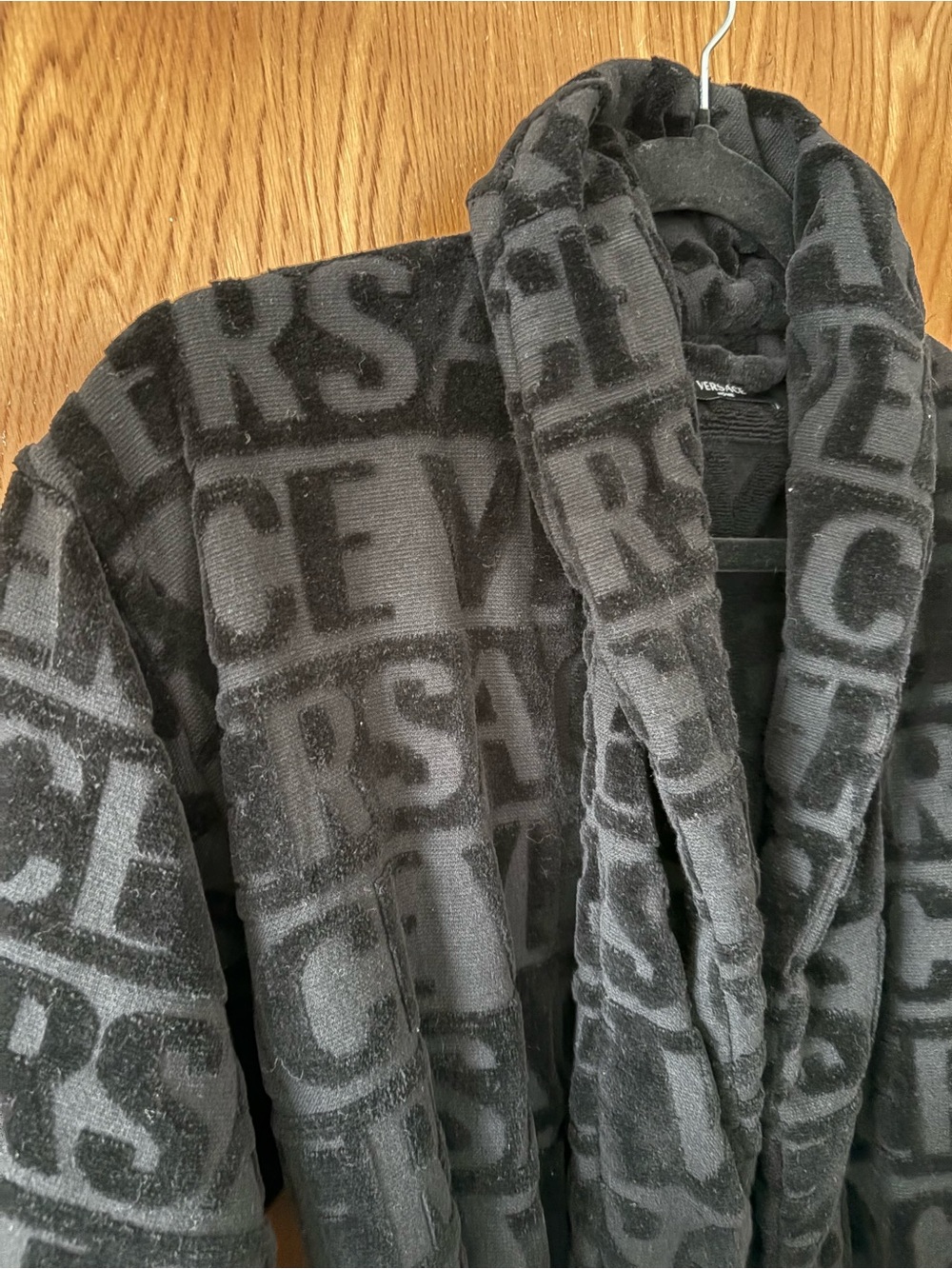 Fashion Versace style Black Velvet Robe with Gold Baroque Trim - Picture 2 of 8